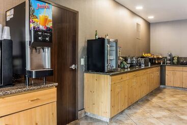 هتل La Quinta By Wyndham Eugene