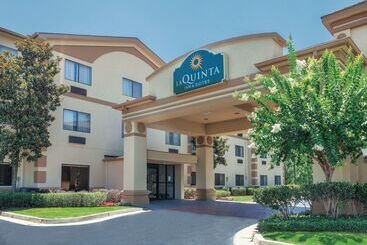هتل La Quinta Inn & Suites By Wyndham Jackson Airport