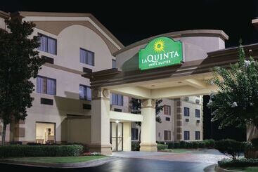 هتل La Quinta Inn & Suites By Wyndham Jackson Airport