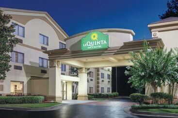 هتل La Quinta Inn & Suites By Wyndham Jackson Airport