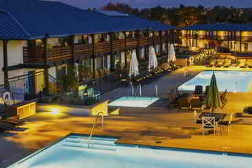 هتل Lakehouse Resort
