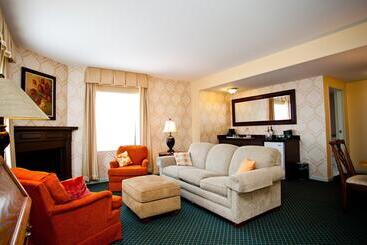 هتل Landmark Inn