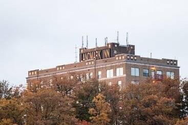 هتل Landmark Inn