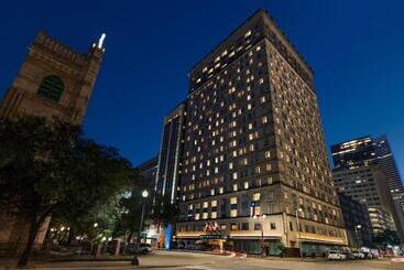 Magnolia Hotel Houston, A Tribute Portfolio