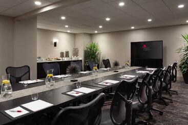هتل Marriott Savannah Riverfront
