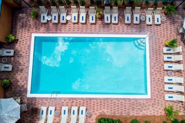 هتل Marriott Savannah Riverfront