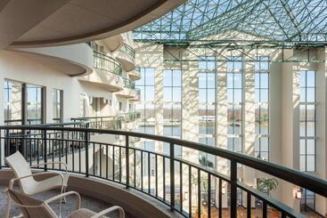 هتل Marriott Savannah Riverfront