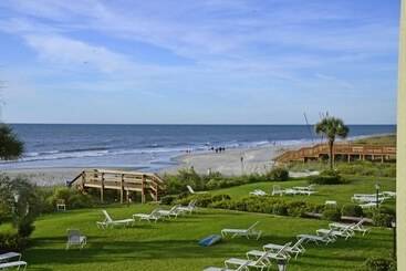 هتل Monterey Bay Suites