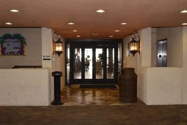 هتل Monterey Bay Suites