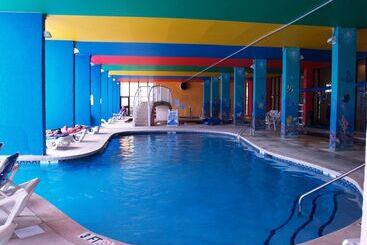 هتل Monterey Bay Suites