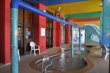 هتل Monterey Bay Suites