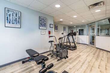 هتل Quality Inn Branson  Hwy 76 Central