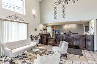 هتل Quality Inn Branson  Hwy 76 Central