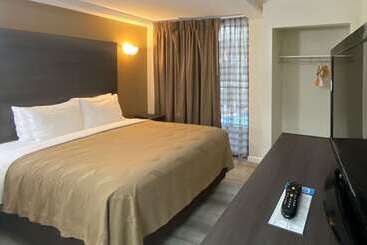 هتل Quality Inn Branson  Hwy 76 Central