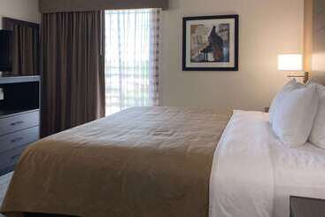 هتل Quality Inn Branson  Hwy 76 Central