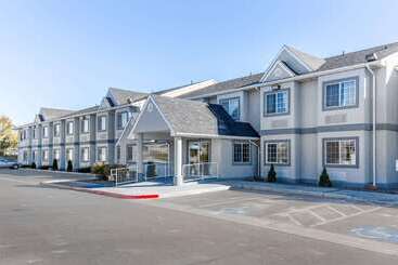 هتل Quality Inn & Suites Elko