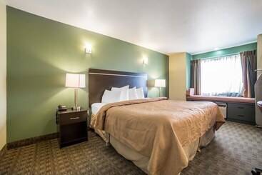 هتل Quality Inn & Suites Elko