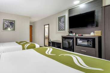 هتل Quality Inn & Suites Longview I20