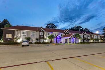 هتل Quality Inn & Suites Longview I20