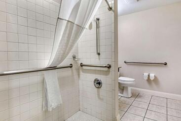 هتل Quality Inn & Suites Longview I20