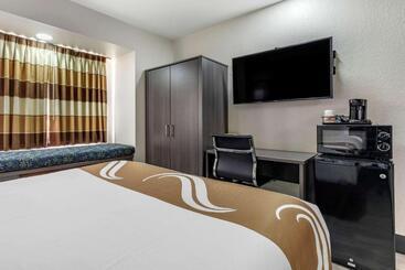 هتل Quality Inn & Suites Longview I20