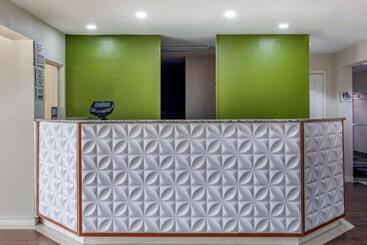 هتل Quality Inn & Suites Longview I20