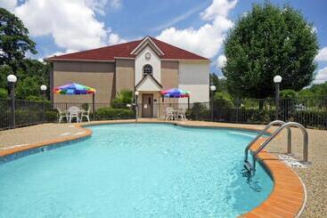 هتل Quality Inn & Suites Longview I20