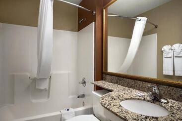 هتل Quality Inn & Suites Longview I20