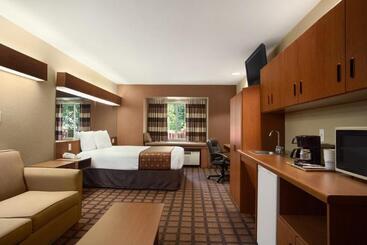 هتل Quality Inn & Suites Longview I20