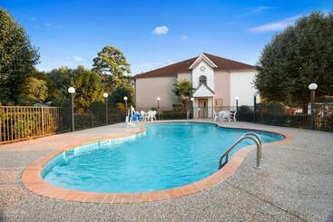 هتل Quality Inn & Suites Longview I20