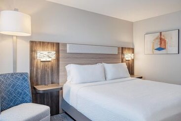 هتل Holiday Inn Express Federal Way   Seattle South, An Ihg