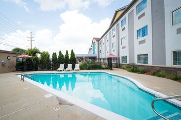 هتل Best Western Louisville Airport Expo