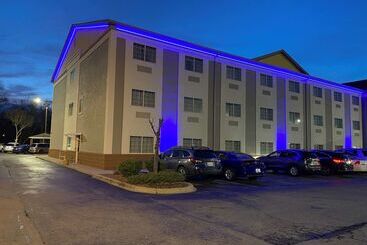 هتل Best Western Louisville Airport Expo
