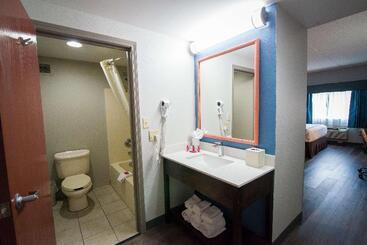 هتل Best Western Louisville Airport Expo