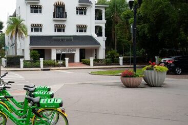 هتل The Eo Inn   Downtown Orlando