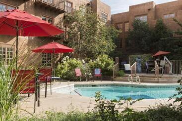 هتل The Hacienda & Spa