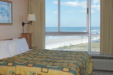هتل The Suites At Americano Beach