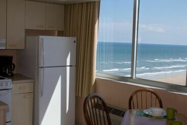 هتل The Suites At Americano Beach