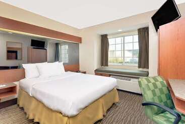 Microtel Inn & Suites By Wyndham Augusta/riverwatch
