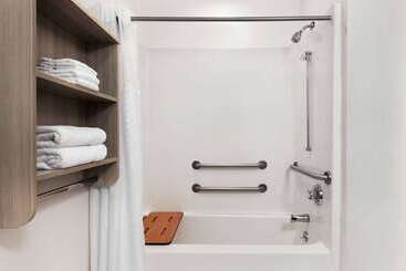 Microtel Inn & Suites By Wyndham Florence/cincinnati Airpo