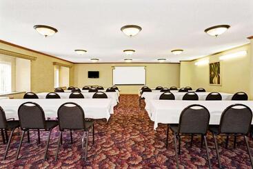 Microtel Inn & Suites By Wyndham Florence/cincinnati Airpo