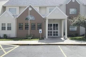 Microtel Inn & Suites By Wyndham Riverside