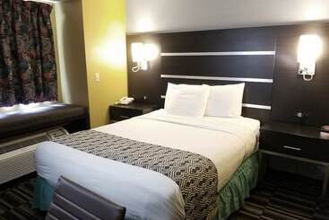 Microtel Inn & Suites By Wyndham Riverside