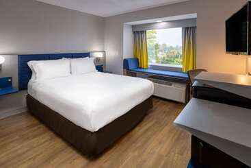 Microtel Inn And Suites   Salisbury
