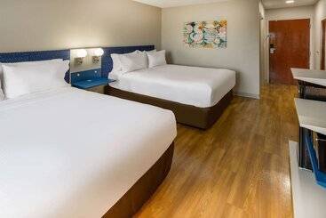 Microtel Inn And Suites Salisbury