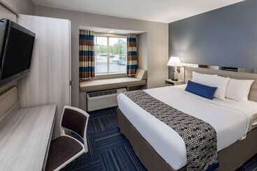 Microtel Inn & Suites By Wyndham Greenville / Woodruff Rd