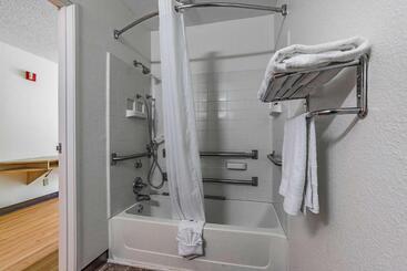 Motel 6 Charlotte, Nc   University