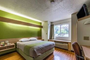 Motel 6 Charlotte, Nc   University