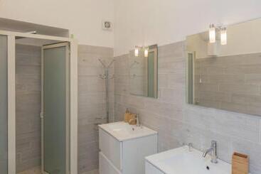 تختخواب و صبحانه Affittacamere Cecco Rooms
