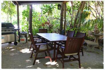 Coral Lodge Bed And Breakfast Inn